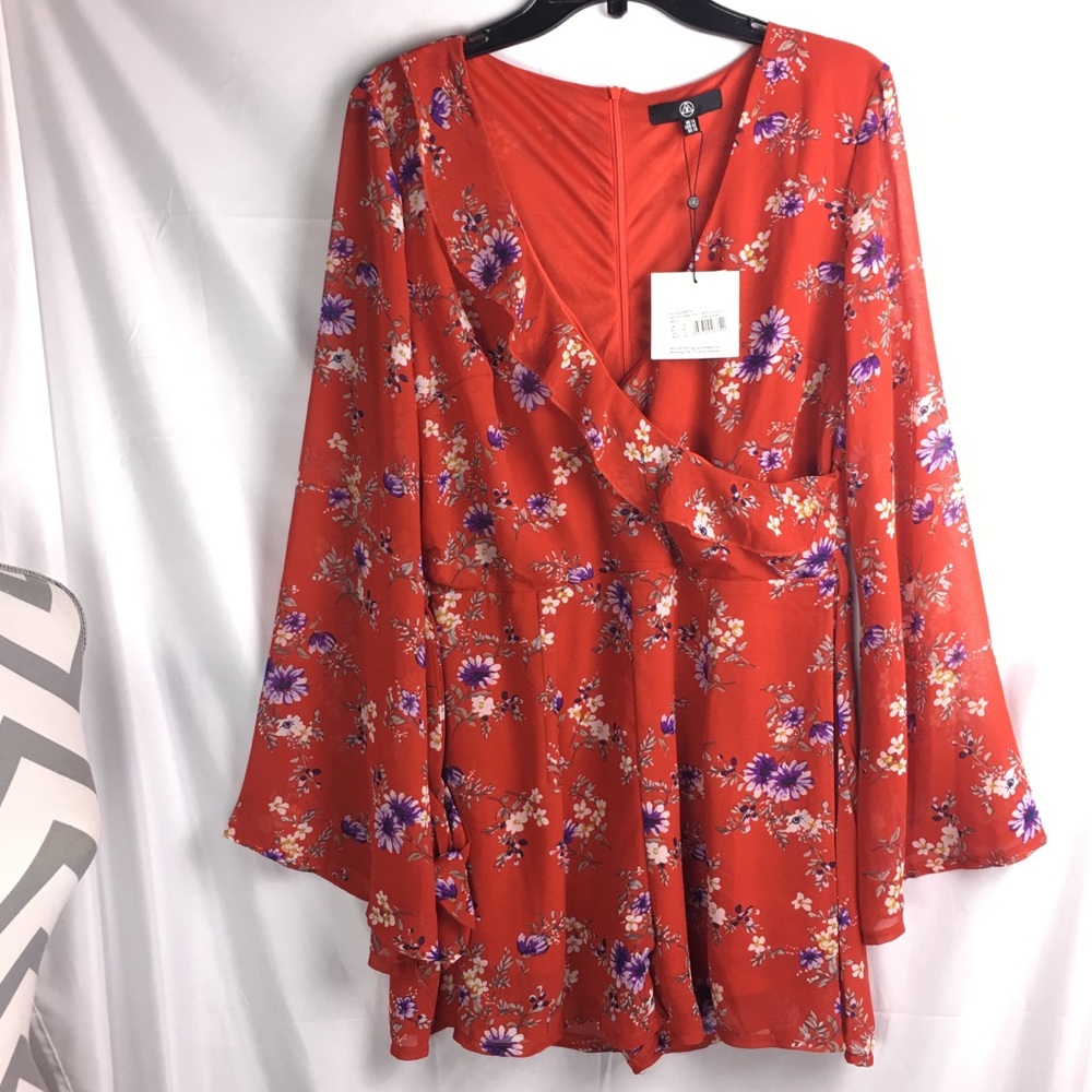 HP🌟 ASOS Floral Detail Frilled Bell Sleeve Romper - Picture 3 of 8